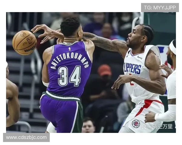 国王队挑战快船迎战西部劲旅 争夺季后赛席位激烈角逐