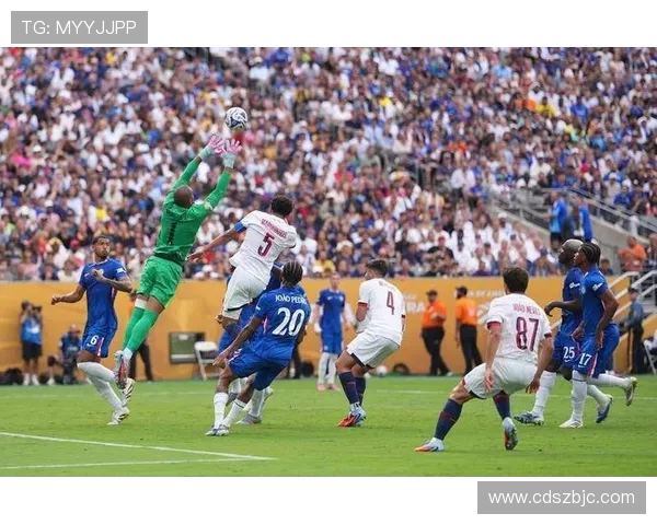 全球足球联赛竞争激烈 各大俱乐部争夺冠军荣耀与财富之巅 全球足球联赛竞争激烈 各大俱乐部争夺冠军荣耀与财富之巅