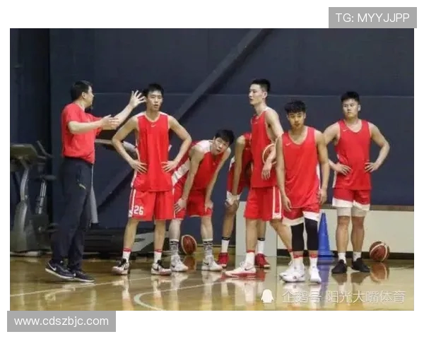 中国男篮迎战兰菲期待精彩对决全力争胜展现团队实力与拼搏精神
